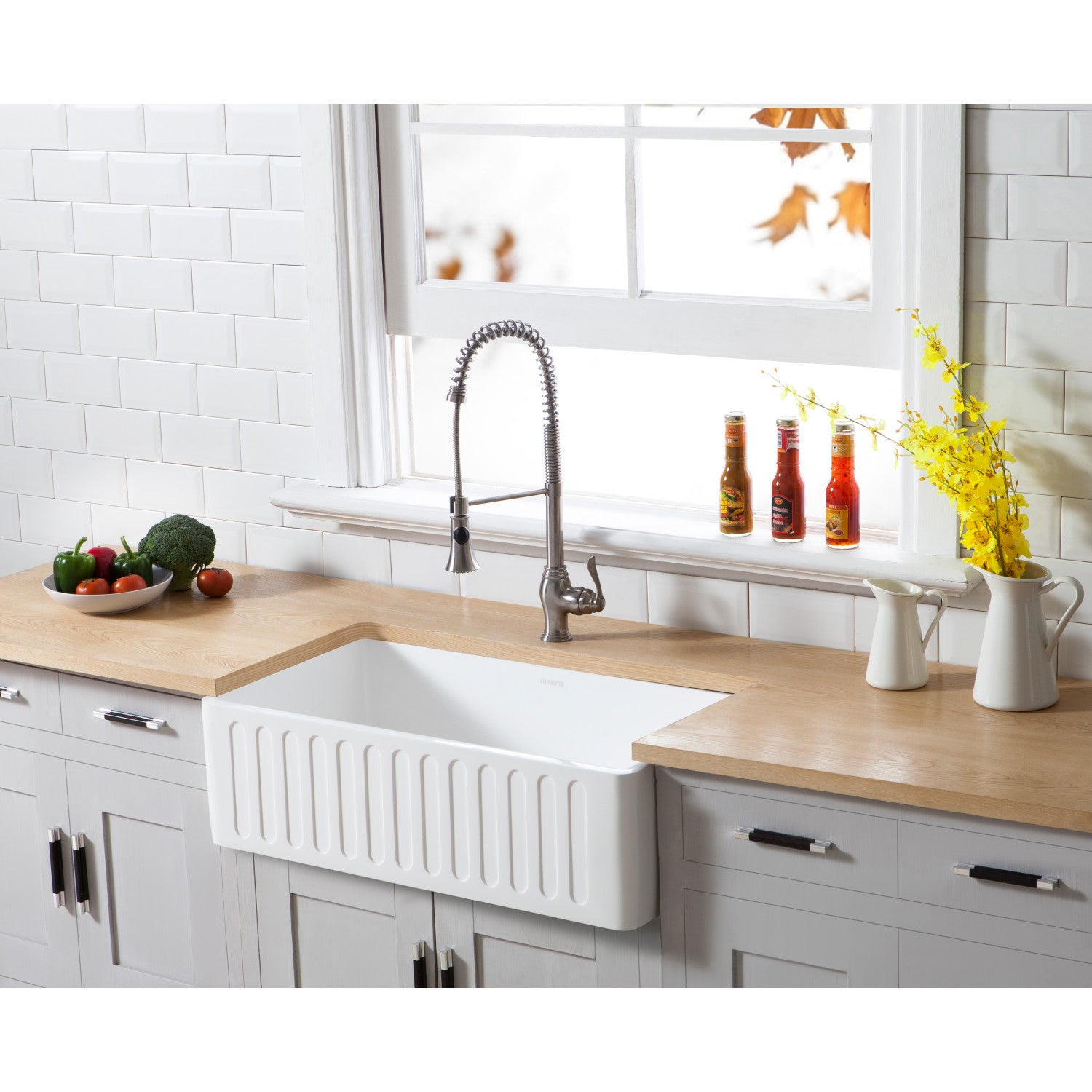 Kingston Arcticstone GKFA331810RM 33-Inch Solid Surface White Stone Apron-Front Single Bowl Farmhouse Kitchen Sink with Strainer, Matte White