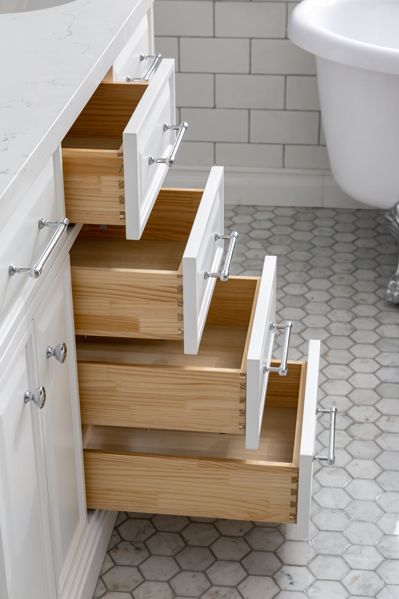 Kingston Luxe PA60QZ01PW - 60 in. x 22 in. Bathroom Vanity Quartz Top and White Basin, Pure White